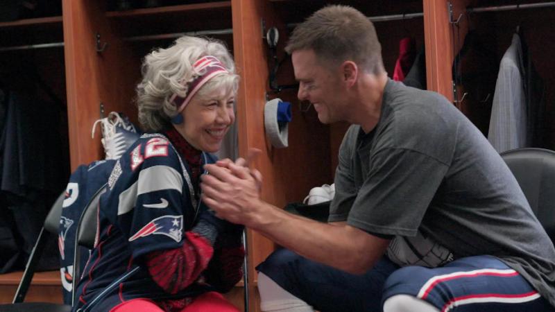 Jane Fonda, Lily Tomlin, Sally Field and Rita Moreno Steal the Show in '80  for Brady' Trailer