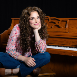 Kyra Kennedy as Carole King